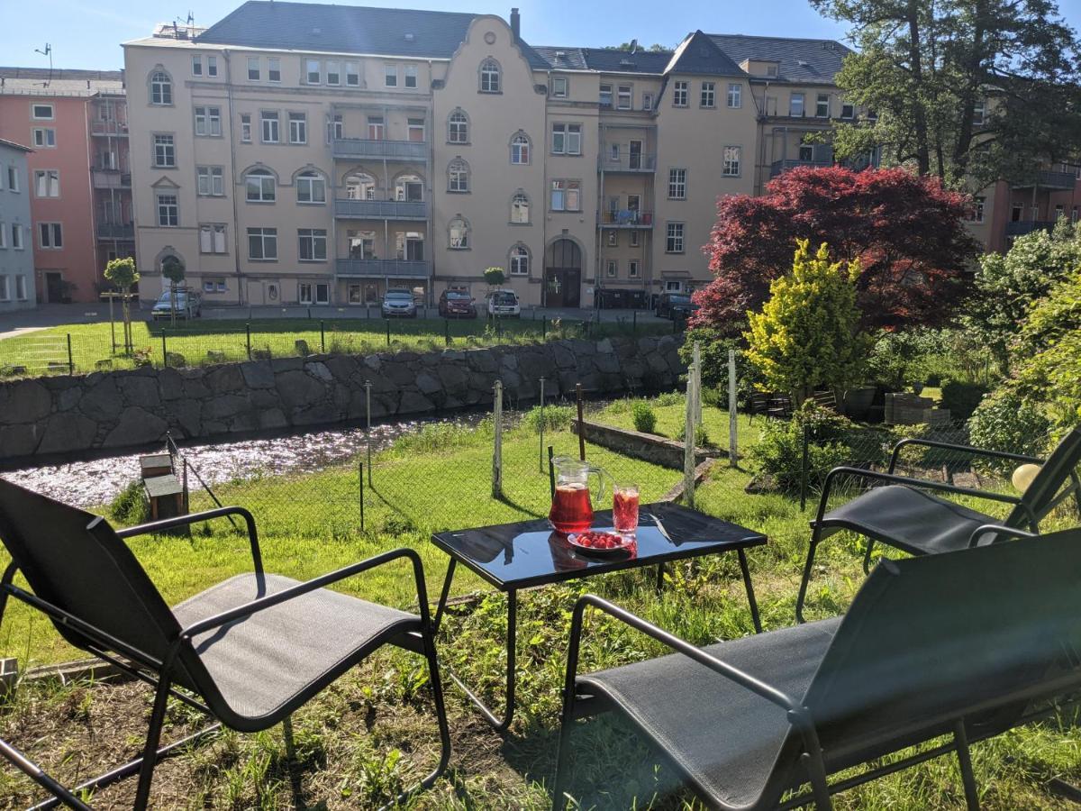 Appartement Urlaubstraum Mit Pool, Terrasse & Fluss Im Garten - Ut à Sebnitz Extérieur photo