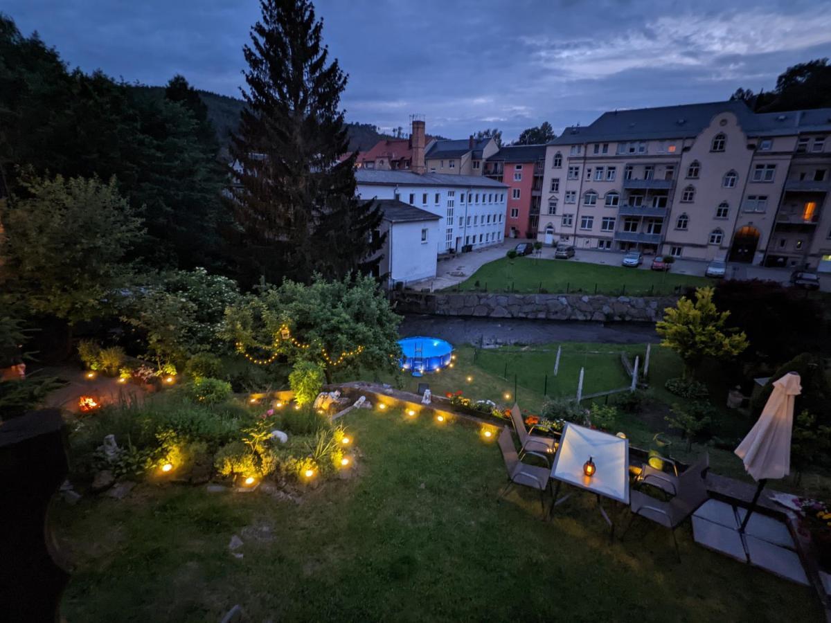 Appartement Urlaubstraum Mit Pool, Terrasse & Fluss Im Garten - Ut à Sebnitz Extérieur photo