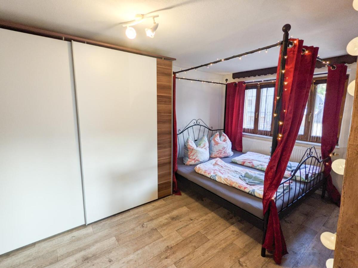 Appartement Urlaubstraum Mit Pool, Terrasse & Fluss Im Garten - Ut à Sebnitz Extérieur photo