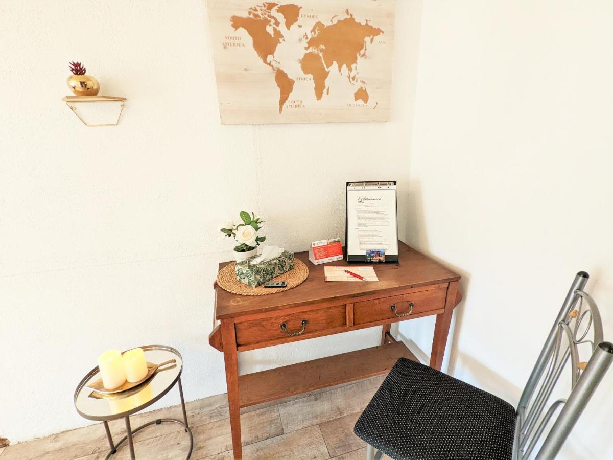 Appartement Urlaubstraum Mit Pool, Terrasse & Fluss Im Garten - Ut à Sebnitz Extérieur photo