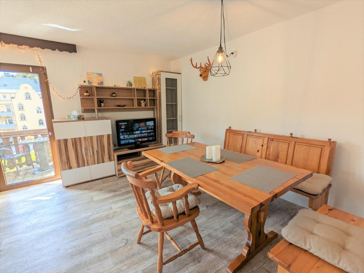 Appartement Urlaubstraum Mit Pool, Terrasse & Fluss Im Garten - Ut à Sebnitz Extérieur photo